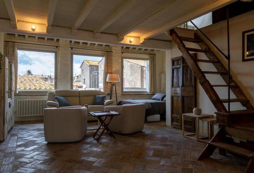 سوییت لوکس, La Suite Del Borgo