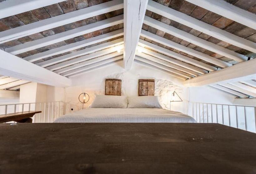 سوییت لوکس, La Suite Del Borgo