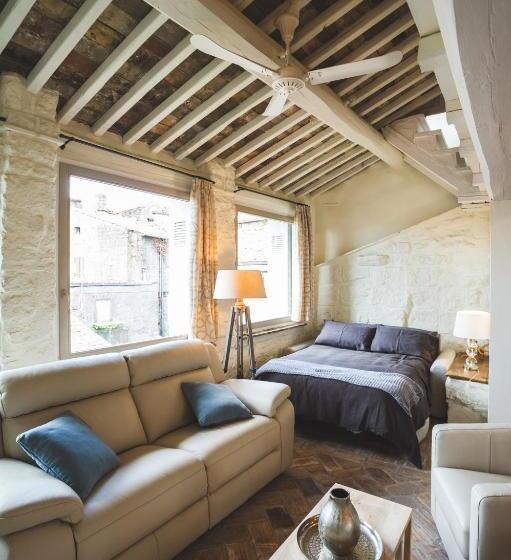 سوییت لوکس, La Suite Del Borgo