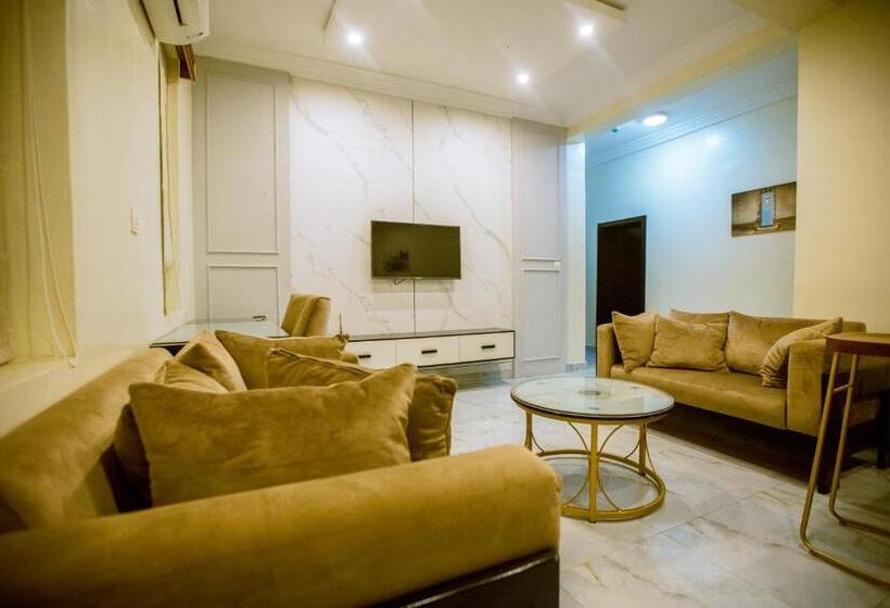 3 Bedroom Suite, Apartment 79 Hotel & Suite