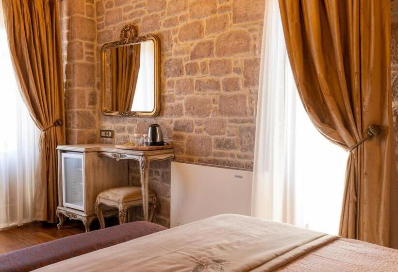 标准间带游泳池, Cunda Baradi̇el