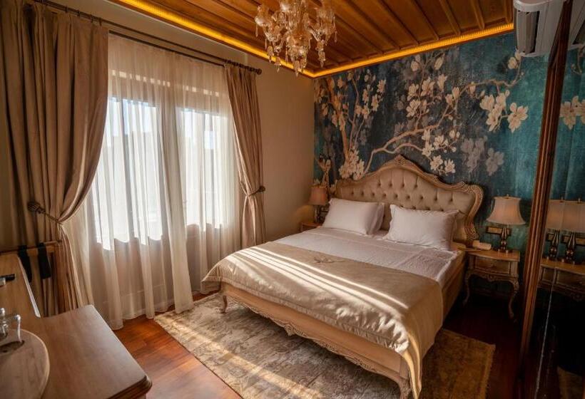 高级大房间, Cunda Baradi̇el