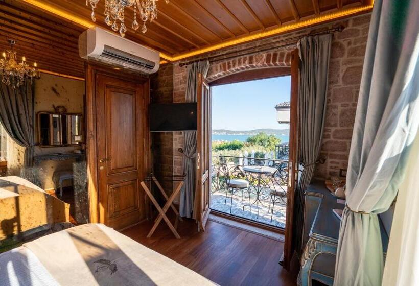 高级大房间, Cunda Baradi̇el