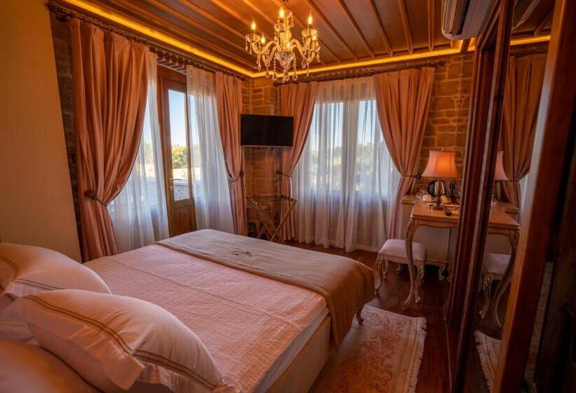 高级大房间, Cunda Baradi̇el