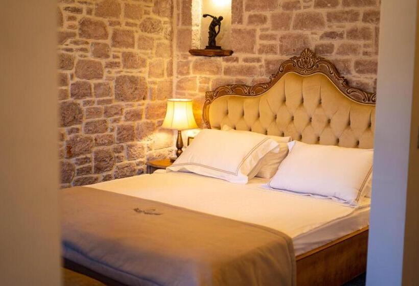 高级大房间, Cunda Baradi̇el