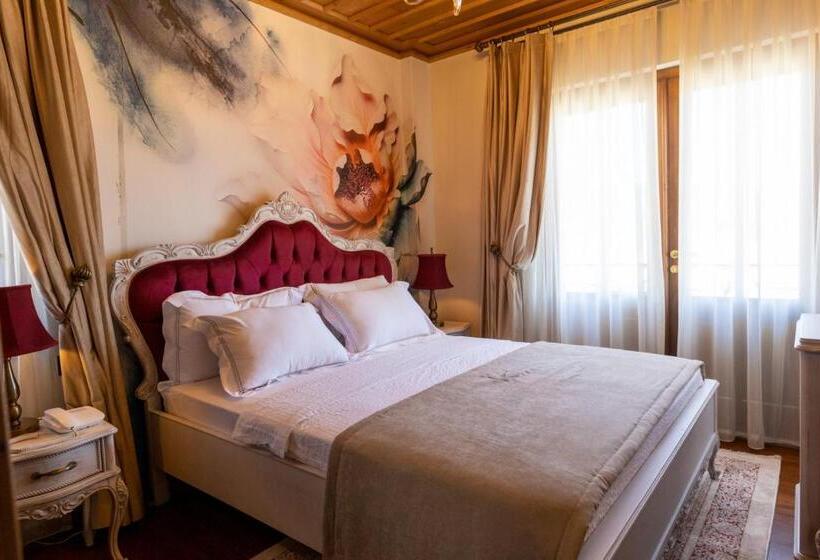 高级大房间, Cunda Baradi̇el