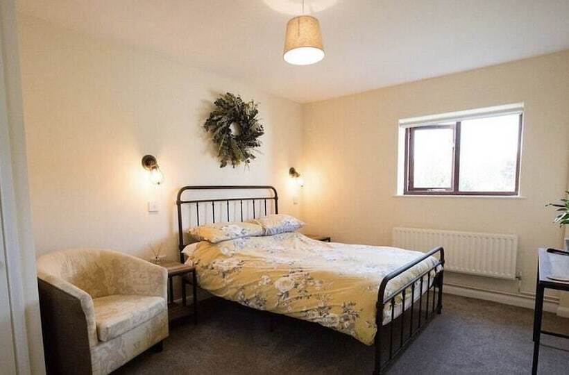 Номер Стандарт, Farmyard Inn