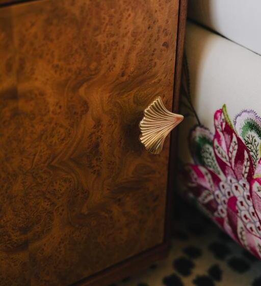 디럭스 룸 킹사이즈 침대, The Leinster