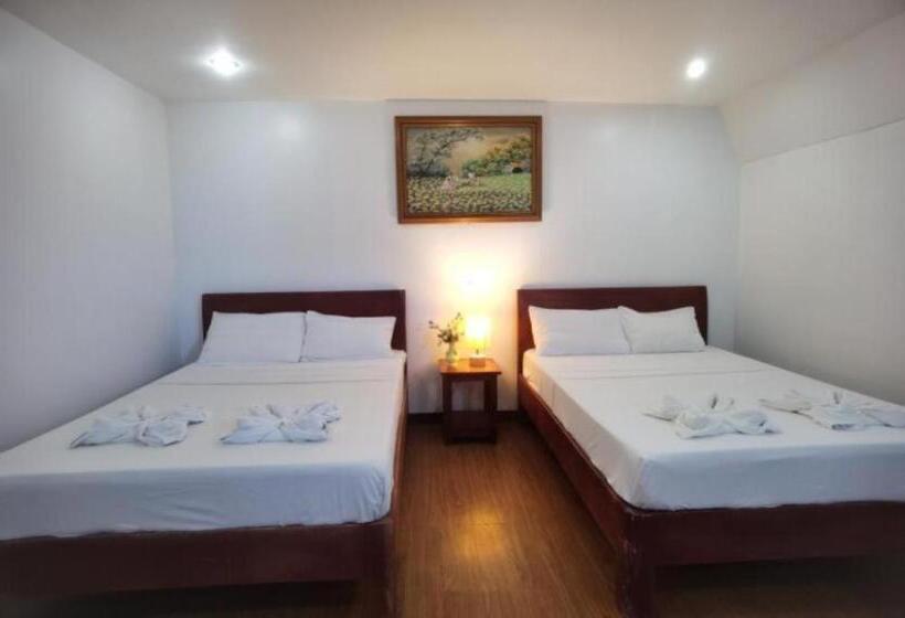高品质的四人房间, Mont Wind Hotel Tagaytay Powered By Cocotel