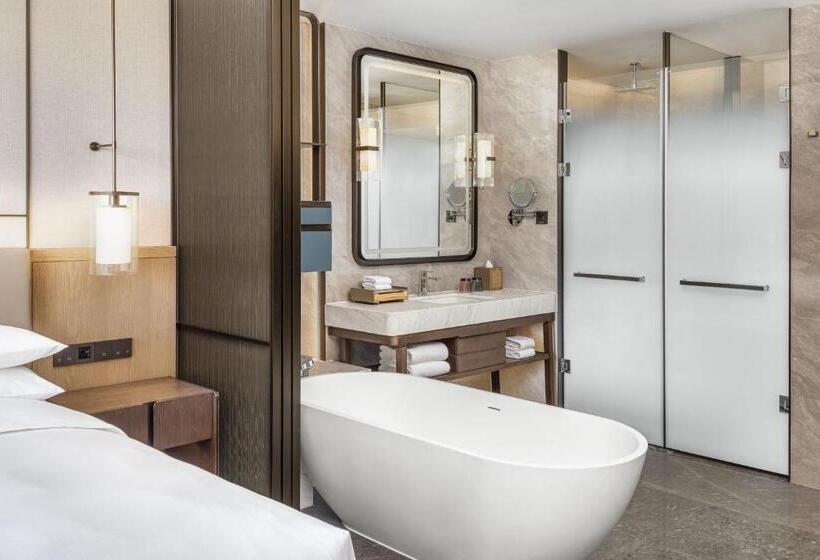 带大床的俱乐部房间, Shaoxing Marriott Hotel Shangyu