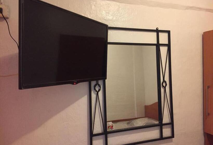 اتاق استاندارد یک تخته با سرویس بهداشتی مشترک, Hostal Quinta Normal