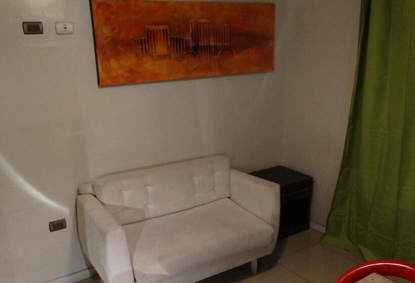 سوئیت 2 خوابه, Hostal Quinta Normal