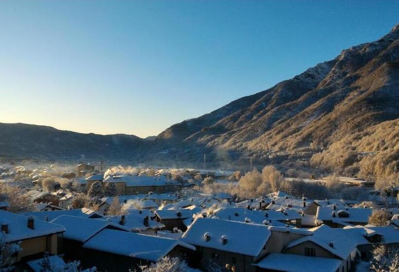 キングサイズベッドのスタンダードルーム, B&b Valchisone