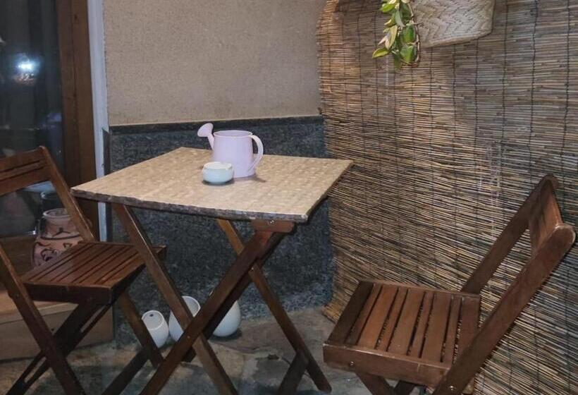 キングサイズベッドのスタンダードルーム, B&b Valchisone