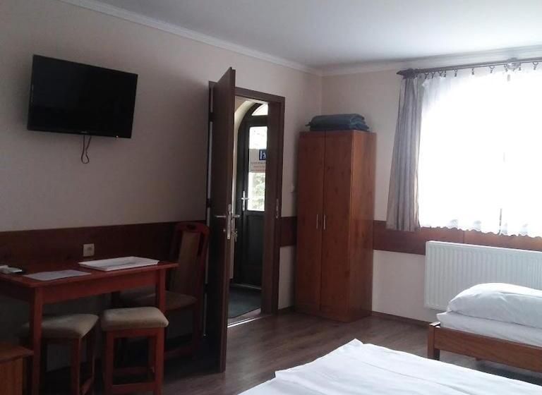 スタンダード４人部屋, Kispipa Panzió