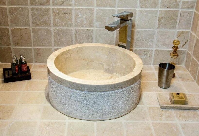 غرفة ديلوكس, La Jourdane