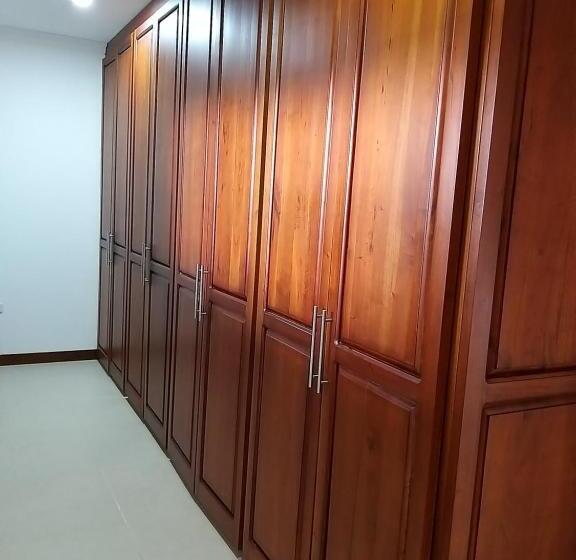 带大床的套房, Confort Cafetero