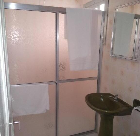 スタンダードトリプルルーム, Mariluz