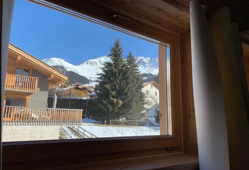 اتاق استاندارد با چشم‌انداز, Ski