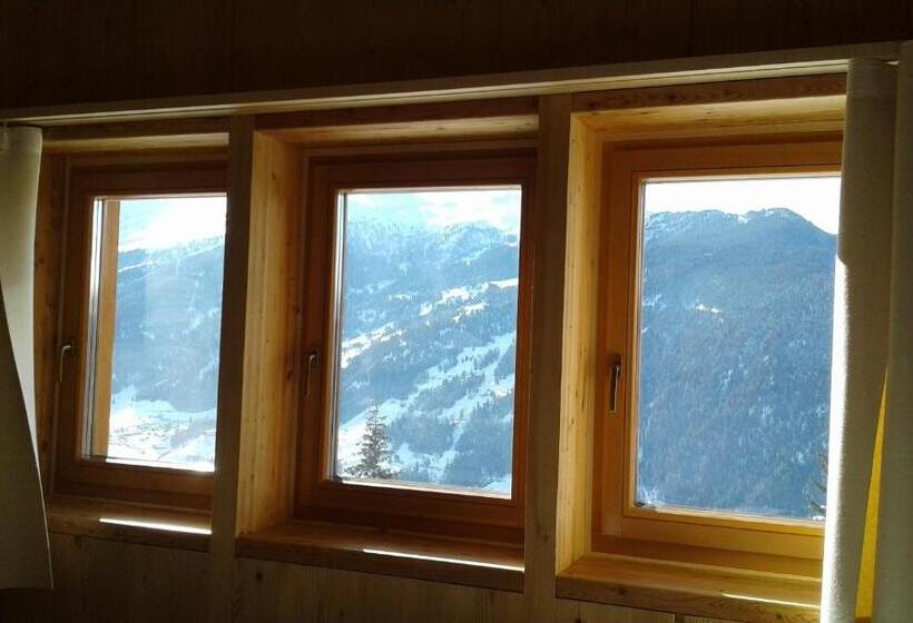 اتاق استاندارد با چشم‌انداز, Ski