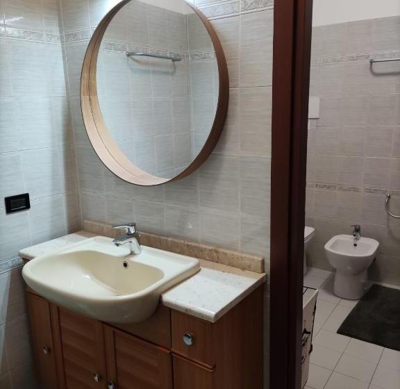 Standard Triple Room with Terrace, B&b Ariosto 26