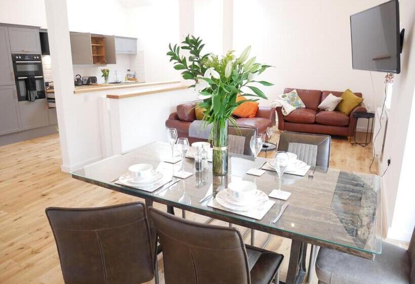 בית, חדר שינה 1, The Lakes Getaway And Hot Tub