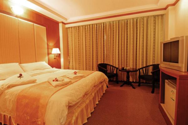 带大床的豪华间, Western Grand Hotel Ratchaburi