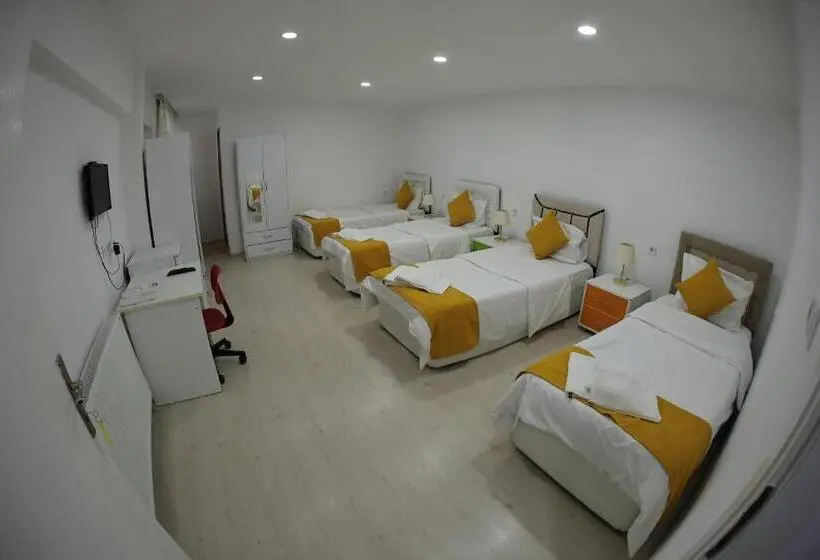 اتاق خانوادگی, Arda Aksoy Otel