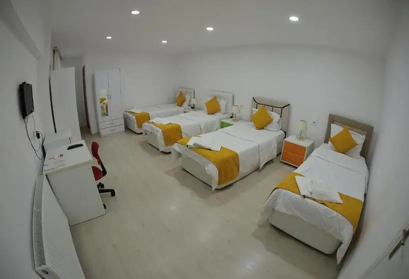 اتاق خانوادگی, Arda Aksoy Otel