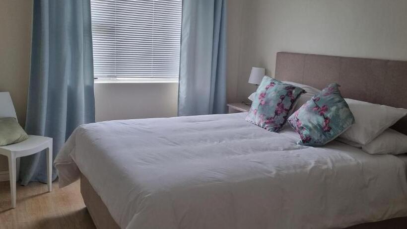 شقة غرفة نوم واحدة مزودة بشُرفة, Tygerviews