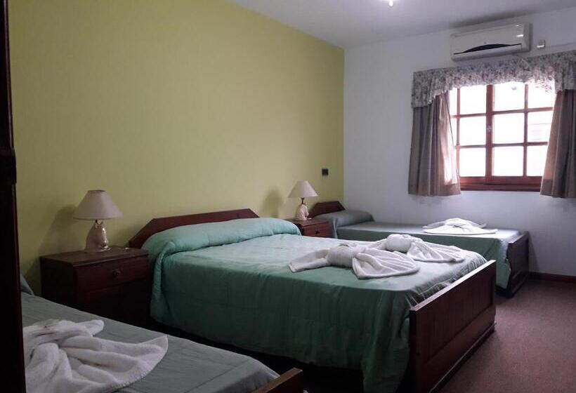 غرفة قياسية رباعية, La Maison