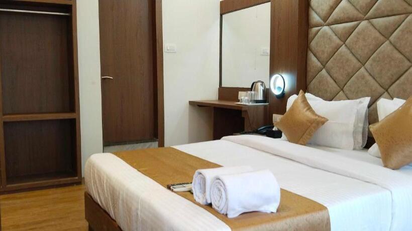 اتاق کلاسیک سه تخته, Super Hotel O Sakinaka Andheri Kurla Road