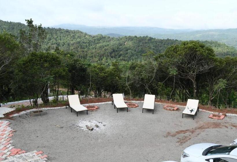 חדר משפחתי, Rk Mount Orchid