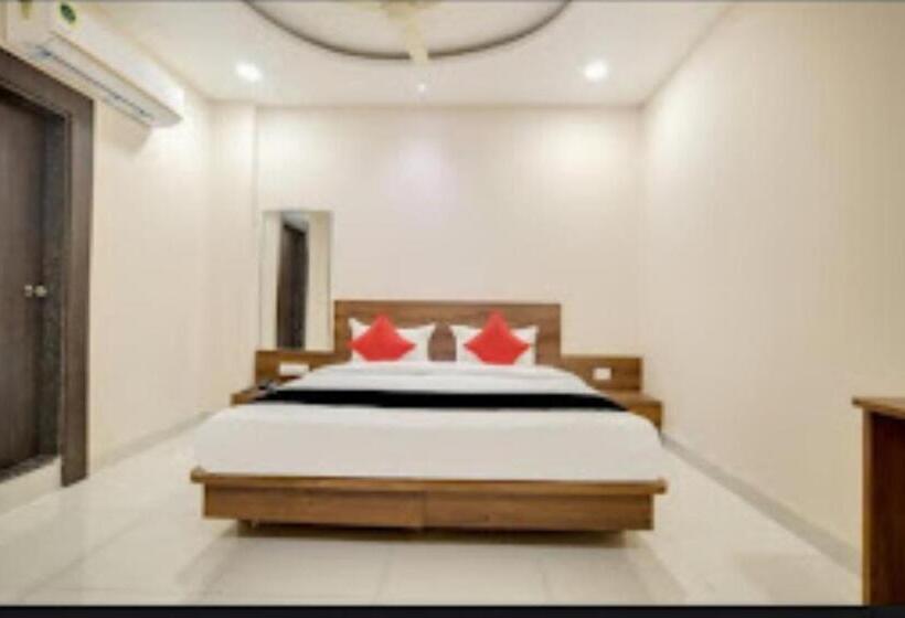 Номер Deluxe, Solitude 24,indore