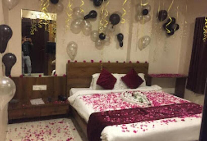 Номер Deluxe, Solitude 24,indore