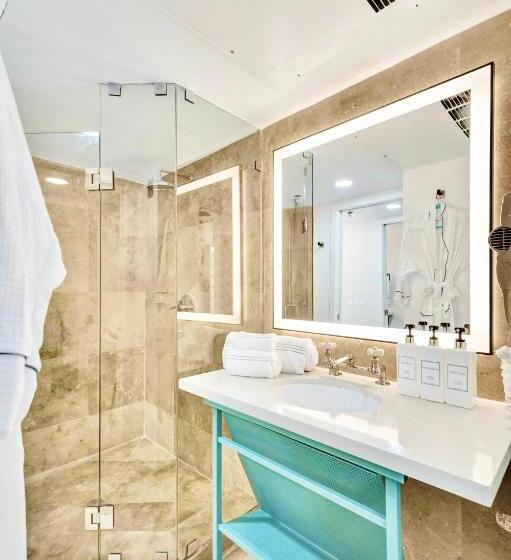 شقة غرفة واحدة مطلة على حمام السباحة, Park Place South Of Fifth