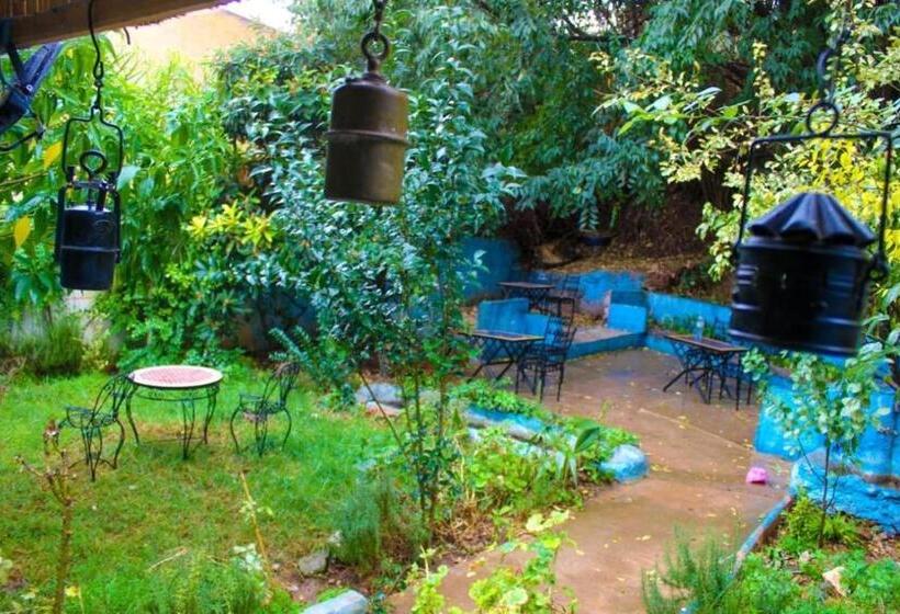 غرفة عائلية مطلّة علي الحديقة, Hôtel Maison Karaz