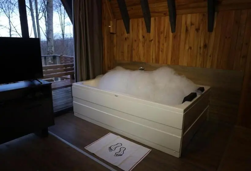 Standard Neljän Hengen Huone, Arslanlar İteni̇çi̇ Bungalow