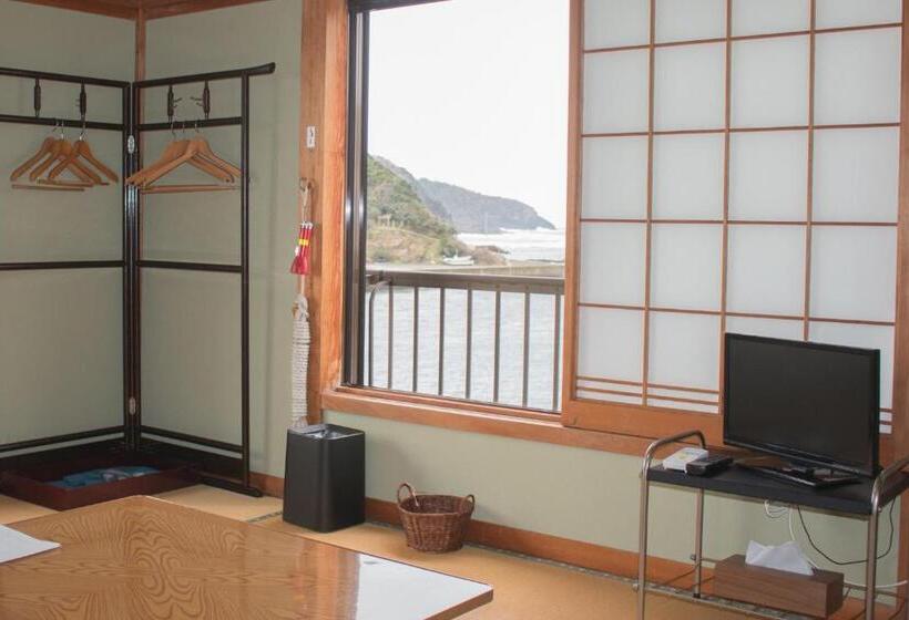 スタンダードルーム, Nekozaki