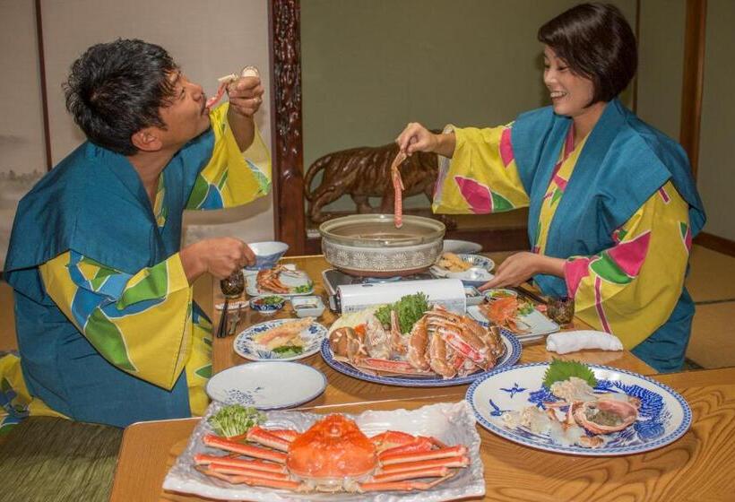 スタンダードルーム, Nekozaki