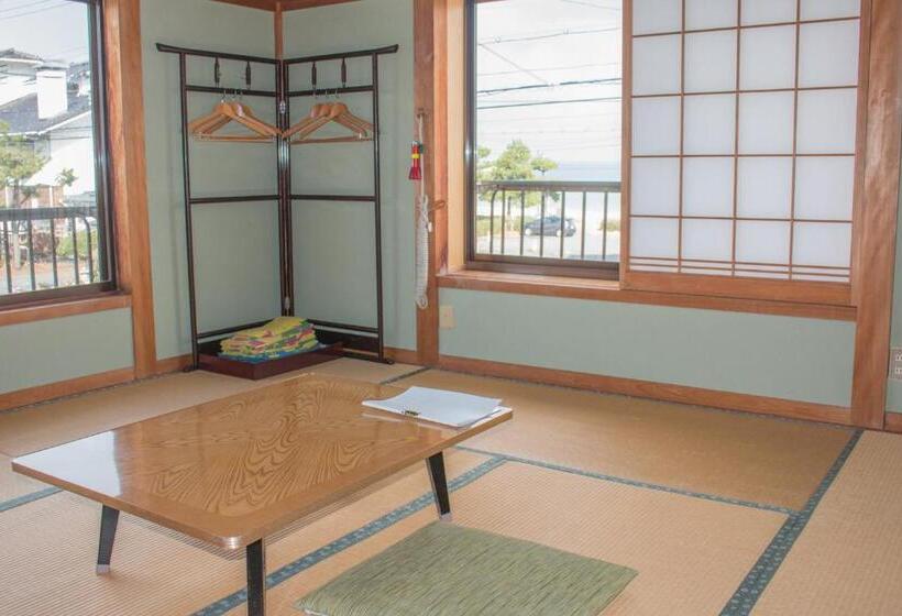 スタンダードルーム, Nekozaki