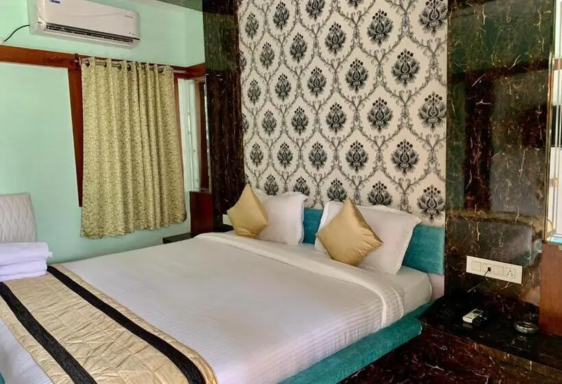 Deluxe-huone, The Royal Beach Resort