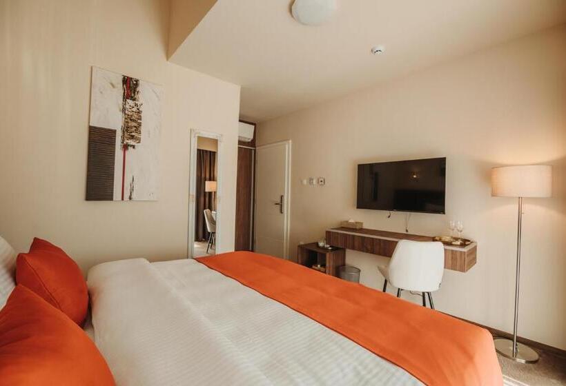 标准间, Pensiunea Gambrinus