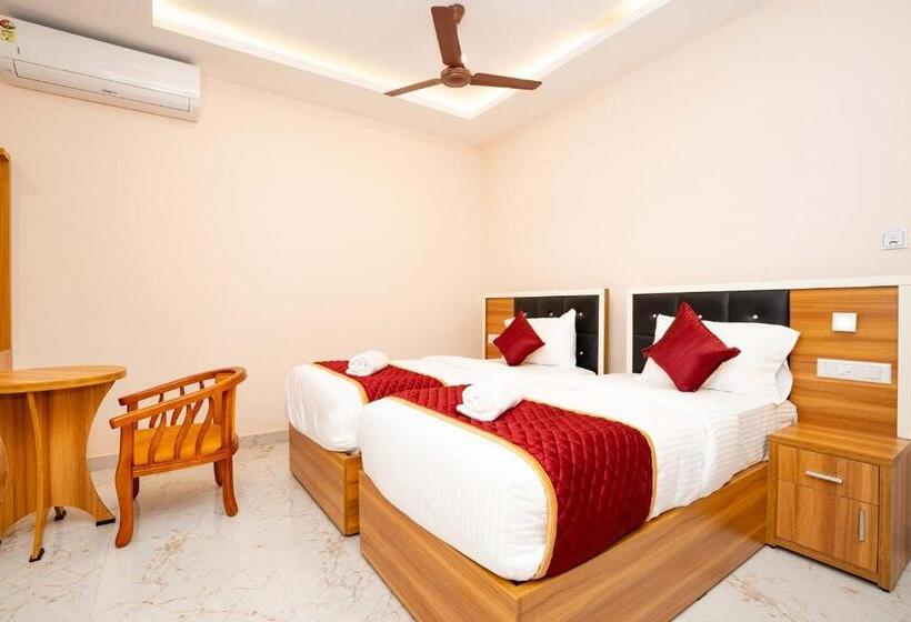 デラックストリプルルーム, Kalpana Residency