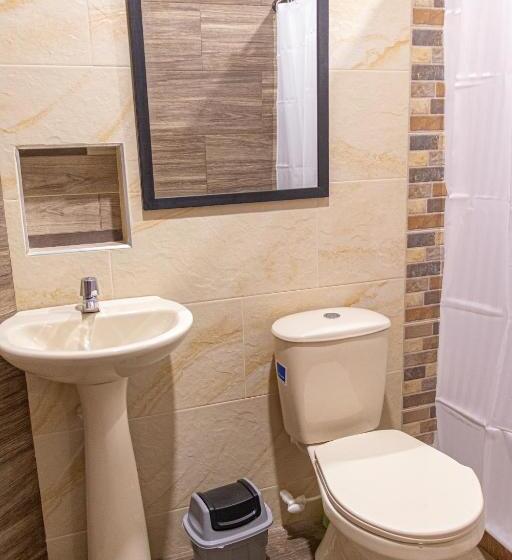 标准三人间, Maranta