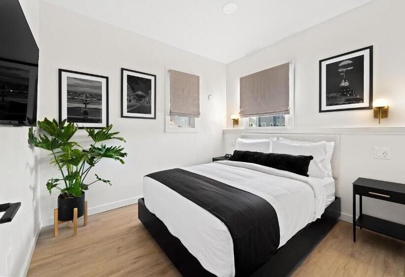 سوییت لوکس, Zindel