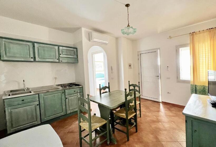 Apartamento 1 Dormitório, Isa Residence In Orosei Just 3 Km From The Beach, Apartments With Air Conditioning And Private Outdo