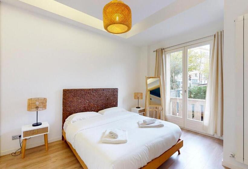 Apartamento 2 Dormitórios, Loft Victor Hugo 73 Fshh