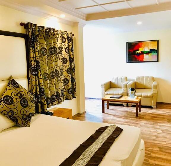 Büyük Çift Kişilik Yataklı Delüks Oda, Mm Retreat Manali   Best Luxury Hotel Near Mall Road