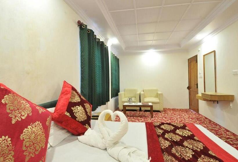 Büyük Çift Kişilik Yataklı Delüks Oda, Mm Retreat Manali   Best Luxury Hotel Near Mall Road